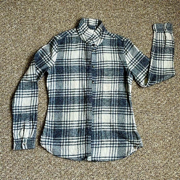 American Eagle Outfitters checkered shirt - Picture 1 of 6
